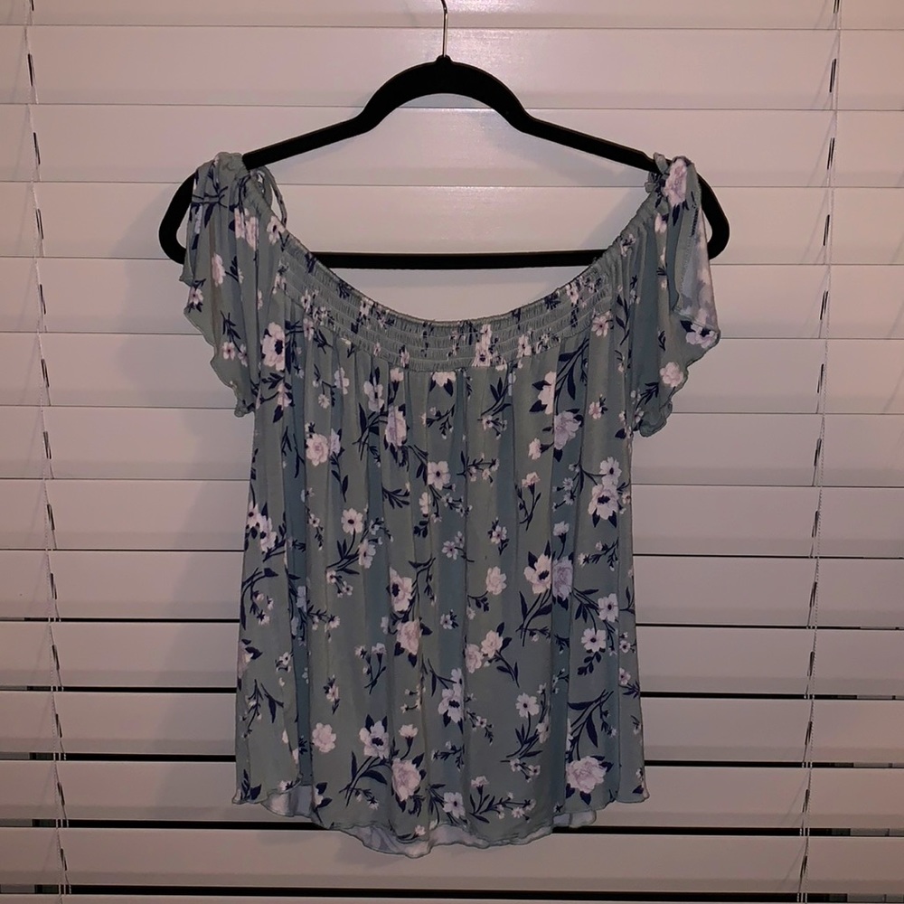 American Eagle off the shoulder floral top